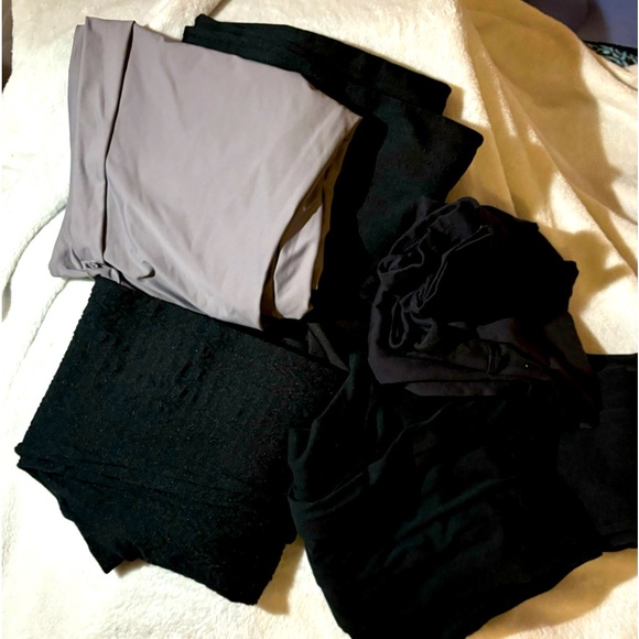 Bundle of 8 Pairs Different Styles of Leggings - Black / Grey - Size M/L - Picture 1 of 16